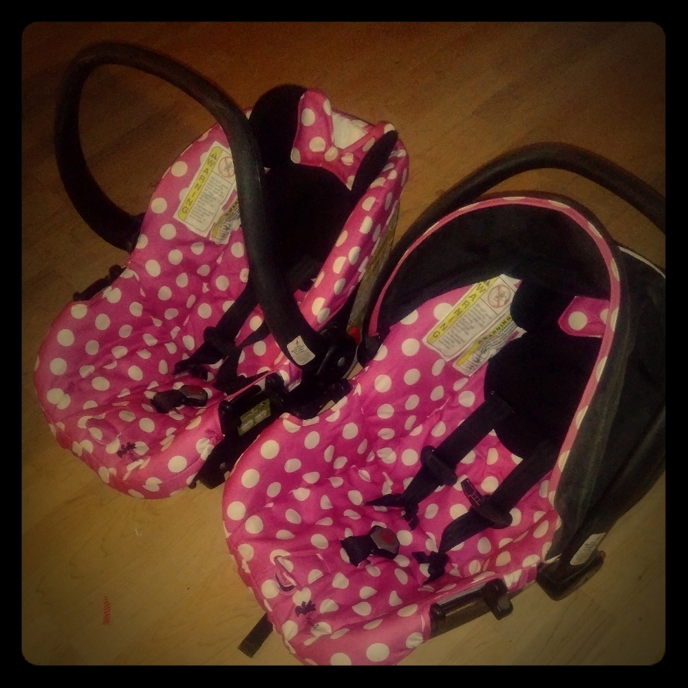 Minnie mouse twin car seats